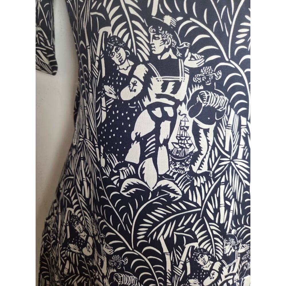 Diane von Furstenberg Blue White Greek Mythology 100% Silk Wrap Dress size 4 - Picture 3 of 12